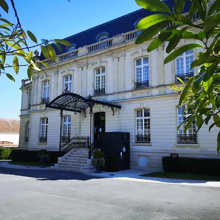 Hotel Chateau De - Les Collectionneurs 2*