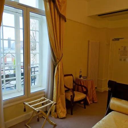 Chateau De - Les Collectionneurs Hotel